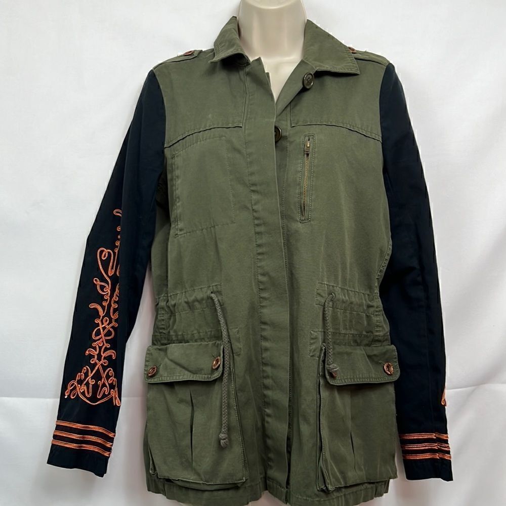 White Crow military Green Utility jacket with black sleeves and embroidery small